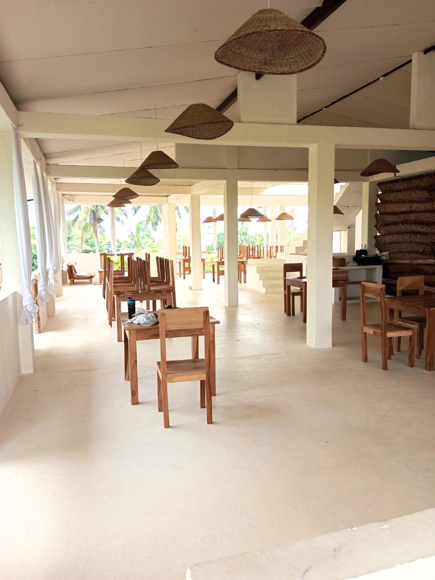Ocean Bay Surf Resort Weligama Bagian luar foto