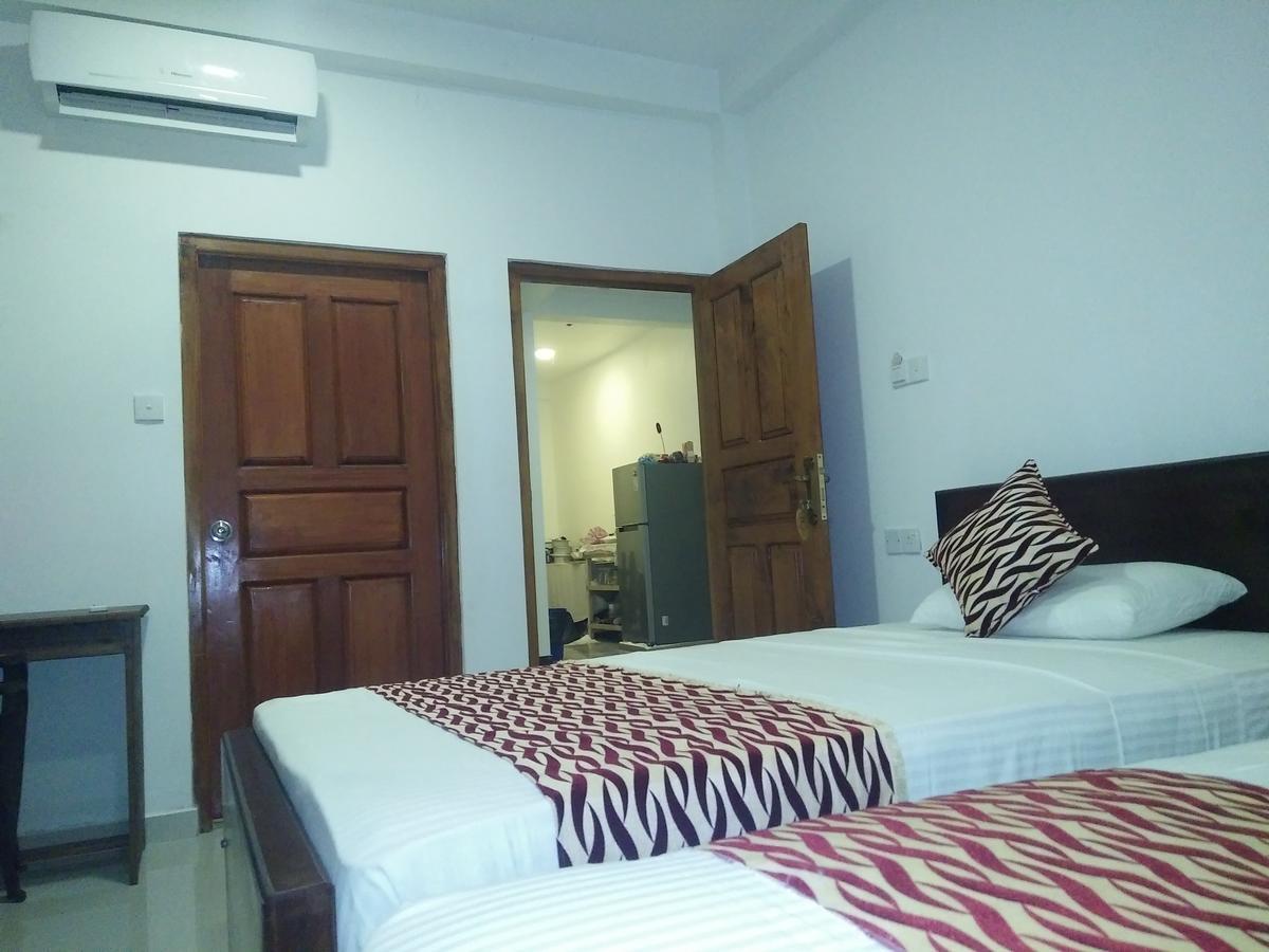 Ocean Bay Surf Resort Weligama Bagian luar foto