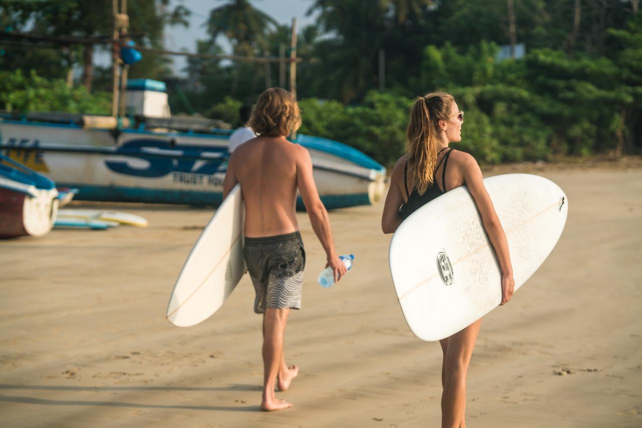 Ocean Bay Surf Resort Weligama Bagian luar foto