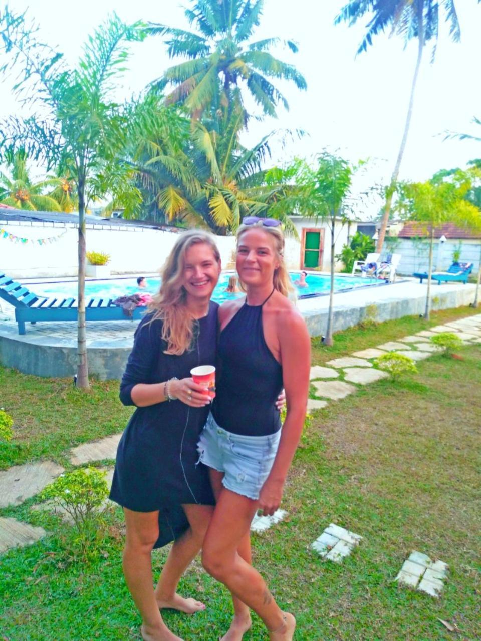 Ocean Bay Surf Resort Weligama Bagian luar foto