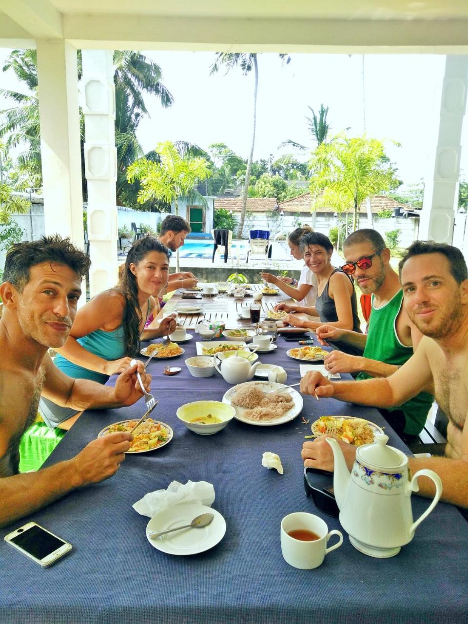 Ocean Bay Surf Resort Weligama Bagian luar foto