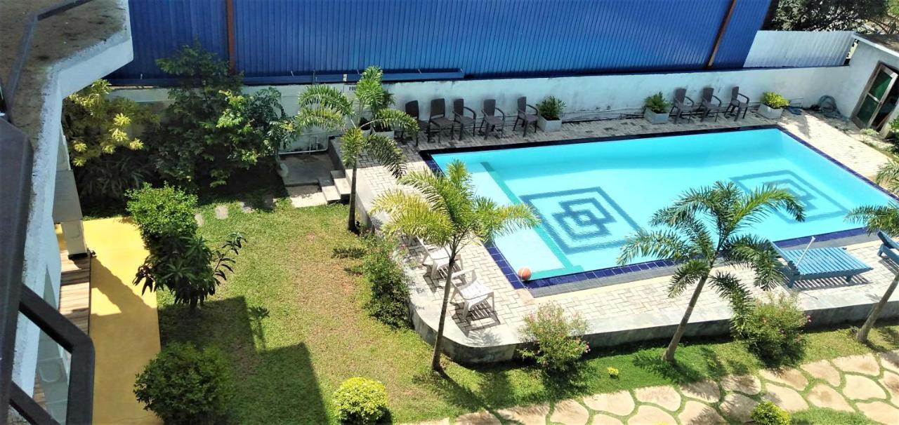 Ocean Bay Surf Resort Weligama Bagian luar foto