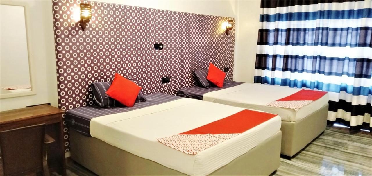 Ocean Bay Surf Resort Weligama Bagian luar foto